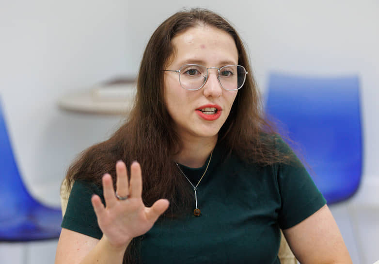 Главный редактор информационного агентства Ura.ru Диана Козлова во время интервью 