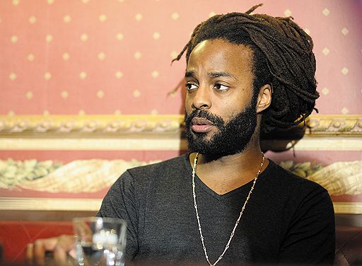 Экс-гитарист группы "The Black Eyed Peas" Джон Форте в Ben Hall
