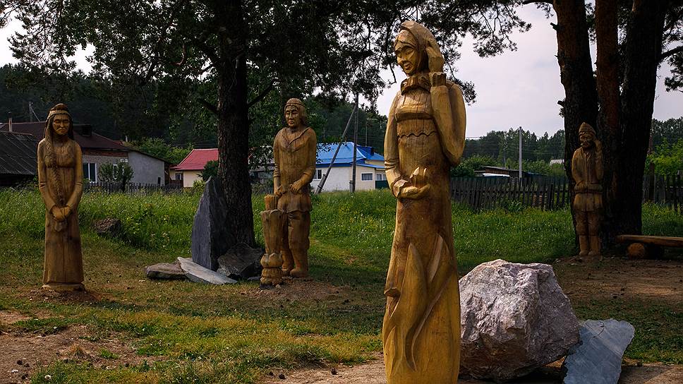 Скульптуры по сказам Павла Бажова