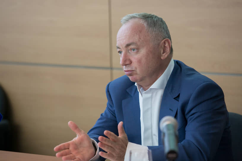 Председатель комитета по строительству Валерий Ананьев с коллегами участвует в создании законодательной базы 