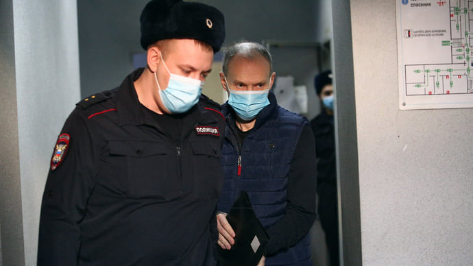 В суд идут одни силовики