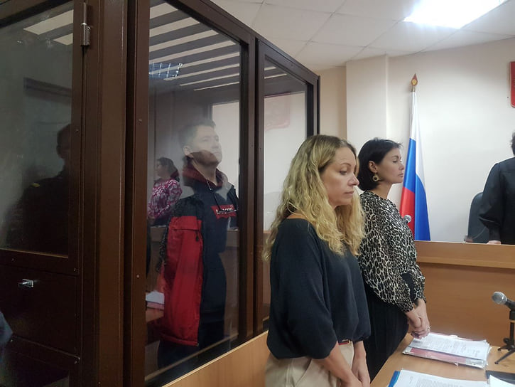 Олег Бекмеметьев слушает поставление суда о продлении ареста в Удмуртии, 22.03.24