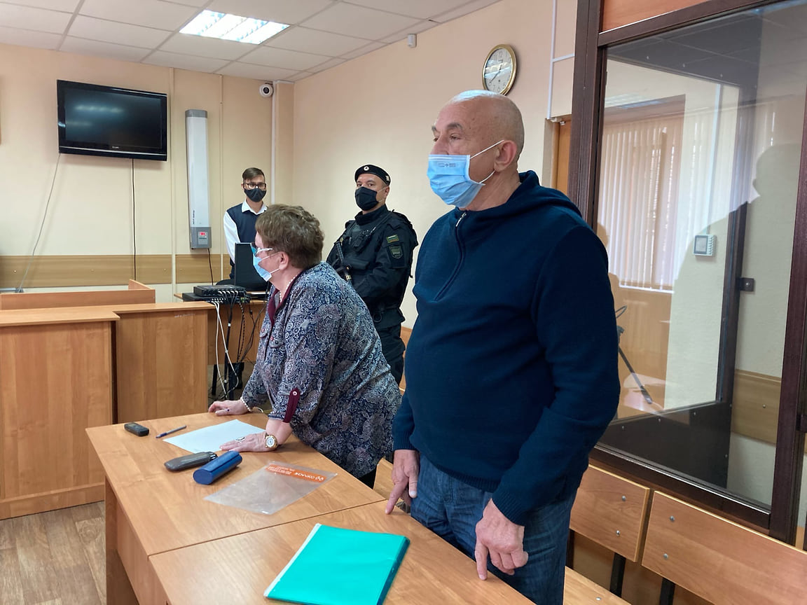 В октябре 2020 года Завьяловский районный суд признал Александра Соловьева виновным по ч. 6 ст. 290 УК РФ по всем эпизодам дела и приговорил его к 10 годам лишения свободы с отбыванием наказания в колонии строгого режима и штрафу в 275 млн руб. Генпрокуратура подала иск о взыскании этих средств с семьи экс-главы региона. 