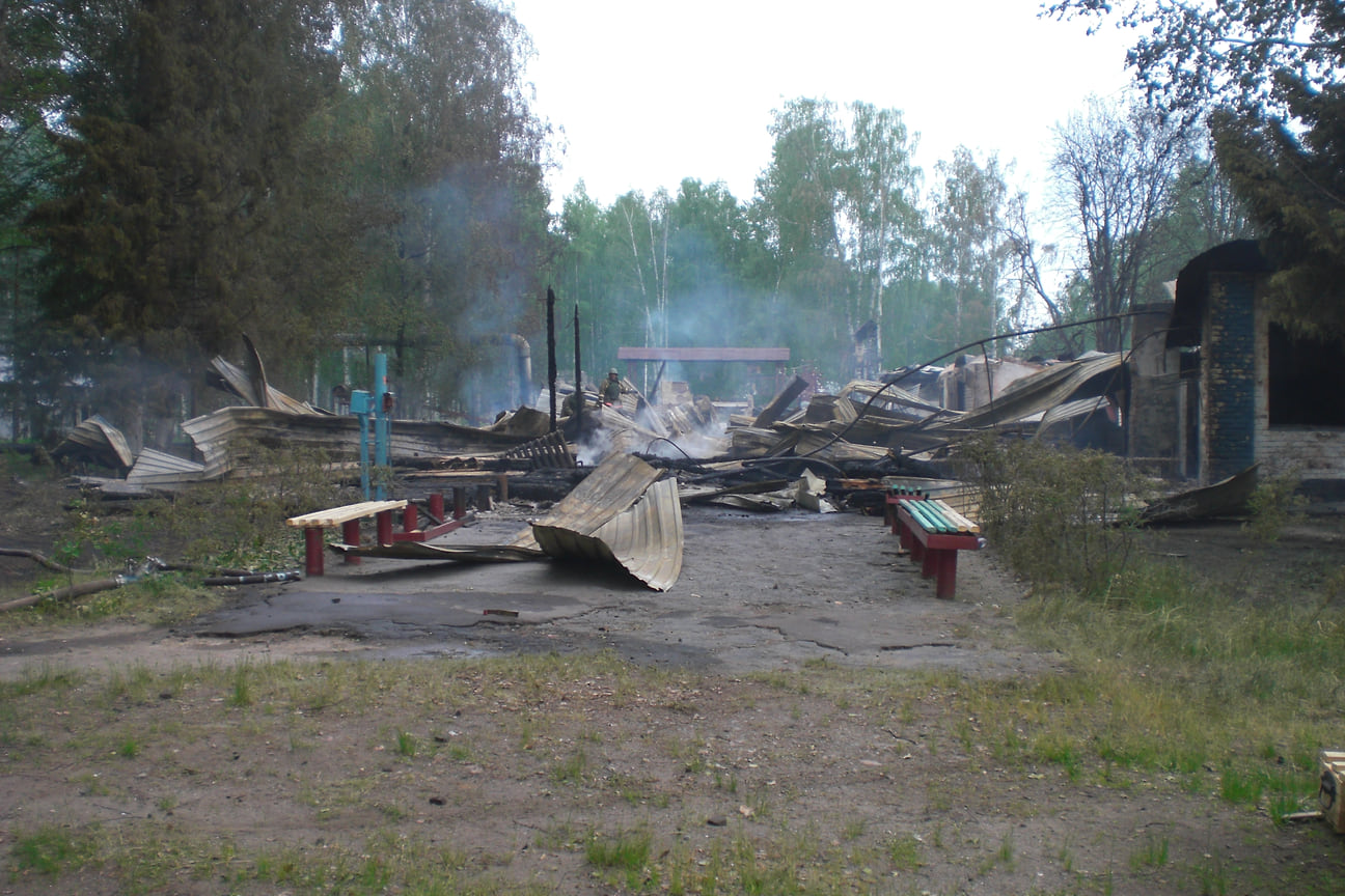 Взрывы повредили более 3,5 тыс. жилых домов и 49 социальных объектов.