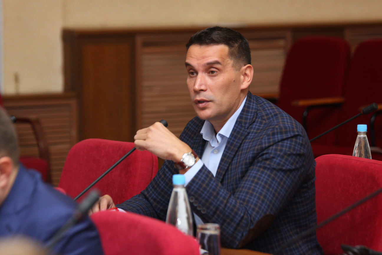 Дмитрий Сурнин 