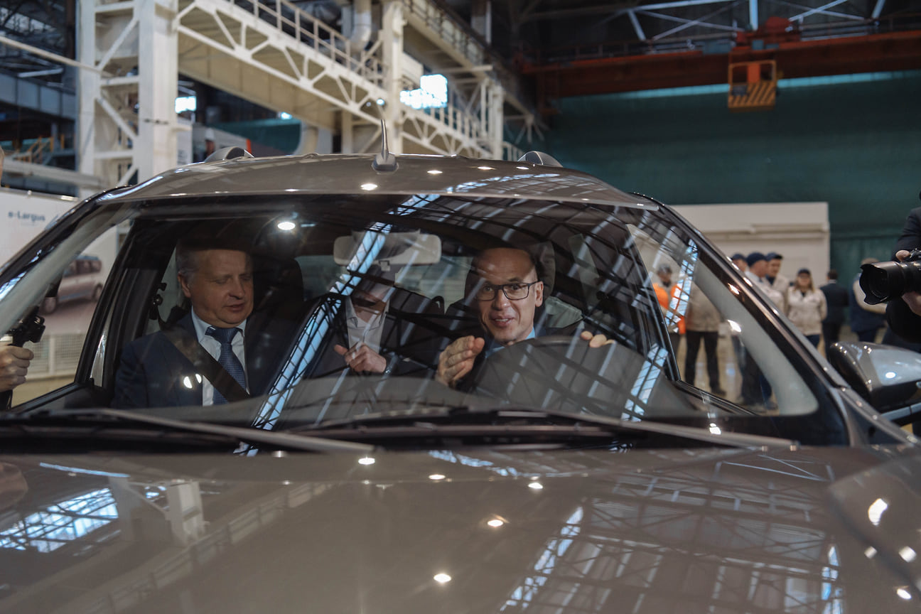 По словам Максима Соколова, LADA e-Largus — самый локализованный российский электромобиль