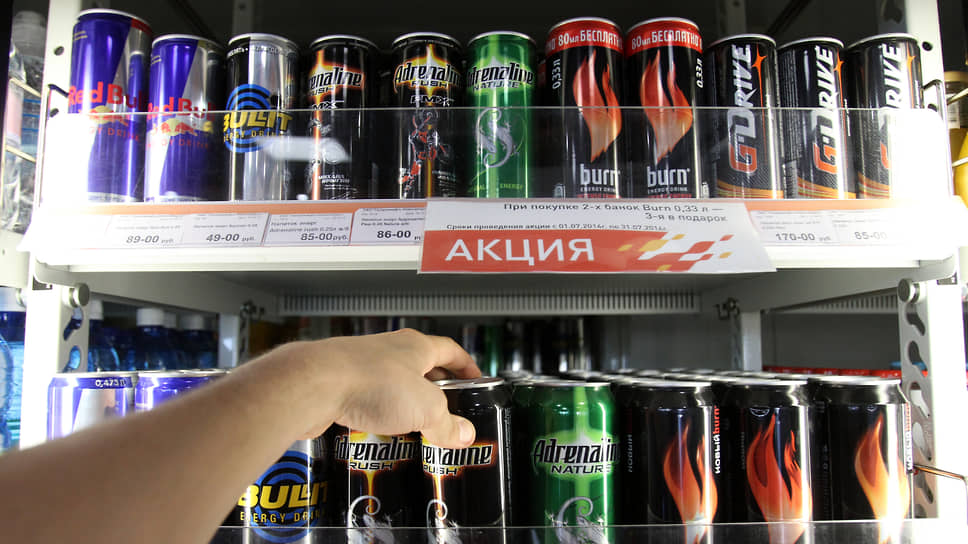 С 1 марта в России вводится запрет на розничную продажу несовершеннолетним энергетических напитков и зажигалок