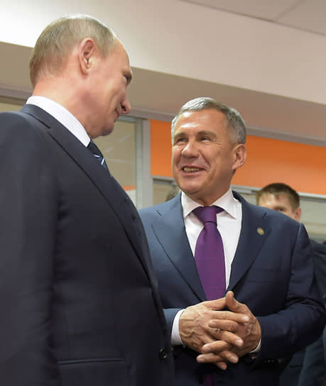 Путин поздравил Минниханова с наступающим Новым годом