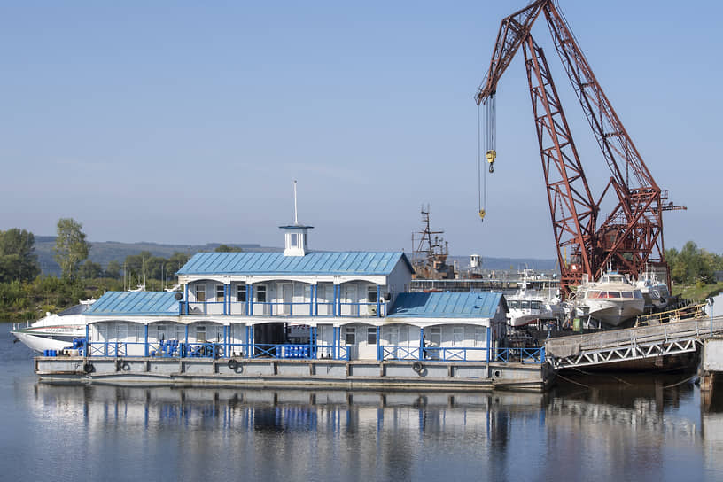 В Зеленодольске спустили на воду первое прогулочное судно на водородном топливе