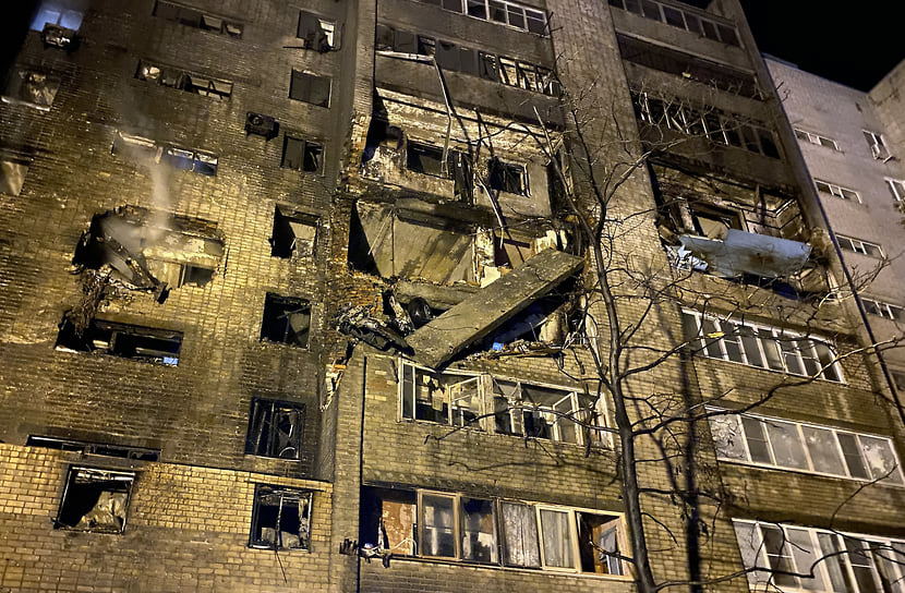 Первые сообщения о крушении военного самолета в Ейске появились примерно в 18:30