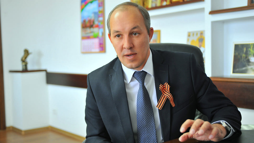 Глава Мостовского района Сергей Ласунов