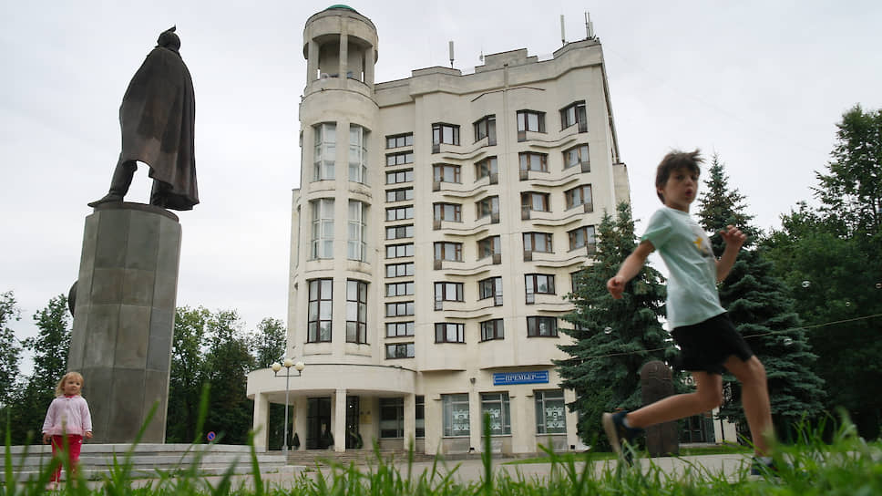  Владелец гостиницы «Октябрьская» считает, что здание можно перепланировать под бизнес-центр и покупатель на него найдется 