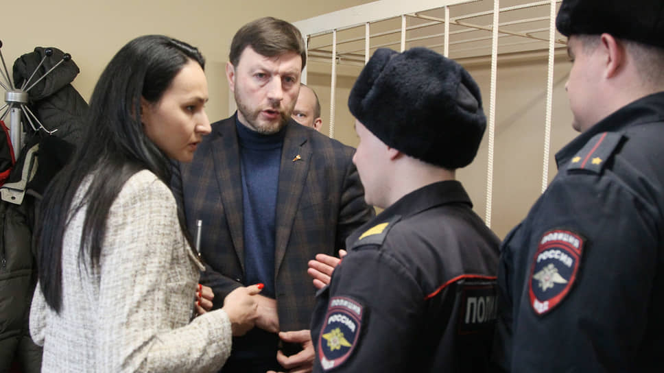Вадима Власова взяли под стражу в зале суда