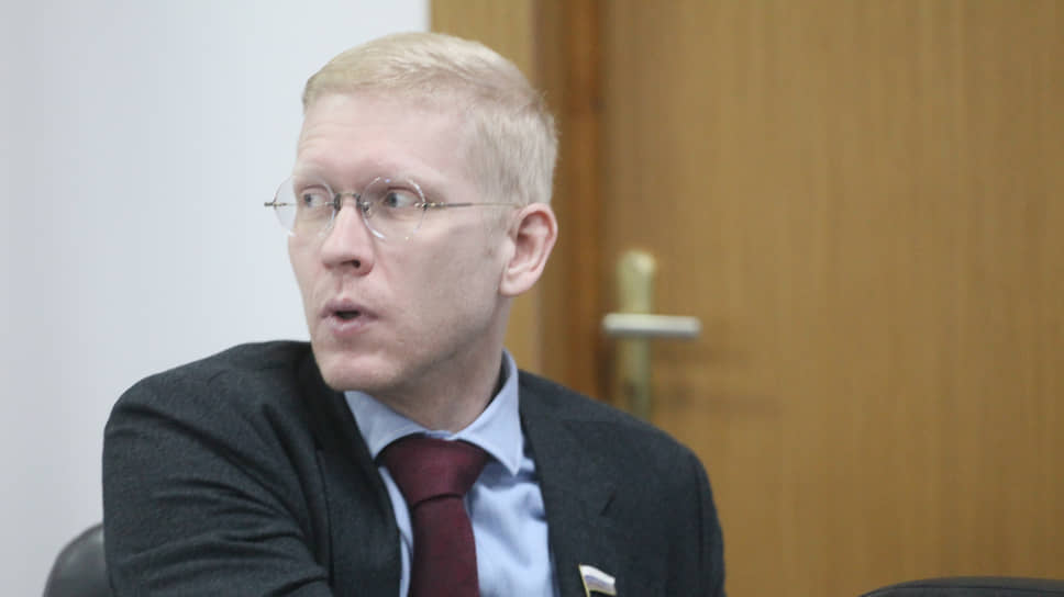 Исполняющий обязанности спикера думы Евгений Костин 