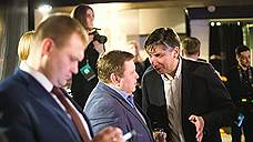 Руководитель филиала МТС в Нижегородской области Дмитрий Бобиков (слева) и директор макрорегиона «Волга» Tele2 Равиль Хайбуллин 