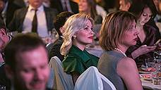 Директор благотворительного фонда «Доброе дело» Анна Татаринцева и директор издательского дома «Нижегородская правда» Екатерина Чудакова 