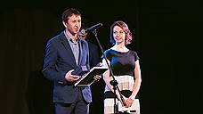 Исполнительный директор компании «ННПП» Ильдар Набиев получает премию в номинации «За РАЦИОНальные инвестиции» за генерального директора компании «ННПП». Премию вручает корреспондент «Ъ-Приволжье» Анна Павлова