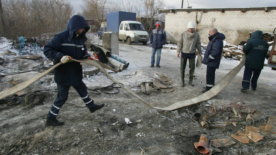 Смотка использованных рукавов в бухты заняла не один час