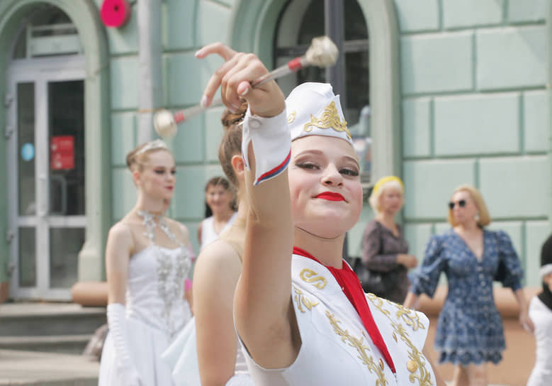 Самые молодые и красивые собрались на праздник