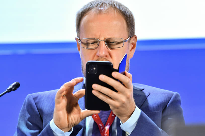 Виктор Томенко – единственный глава сибирского региона без личного Telegram-канала 