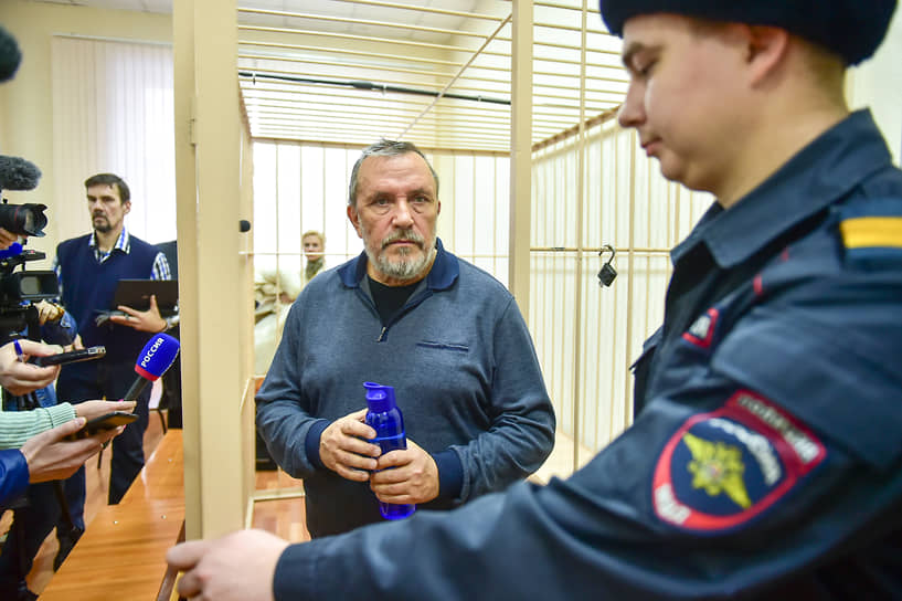 Экс-директора новосибирского театра «Красный факел» Александра Кулябина арестовали до 23 марта