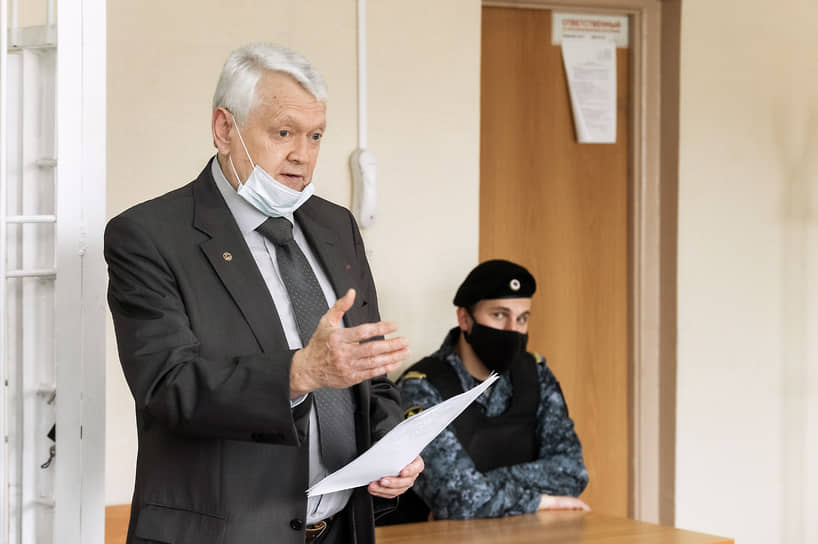 Академик Александр Асеев обвиняется в незаконной приватизации ведомственного коттеджа, ущерб оценивается в 46 млн рублей