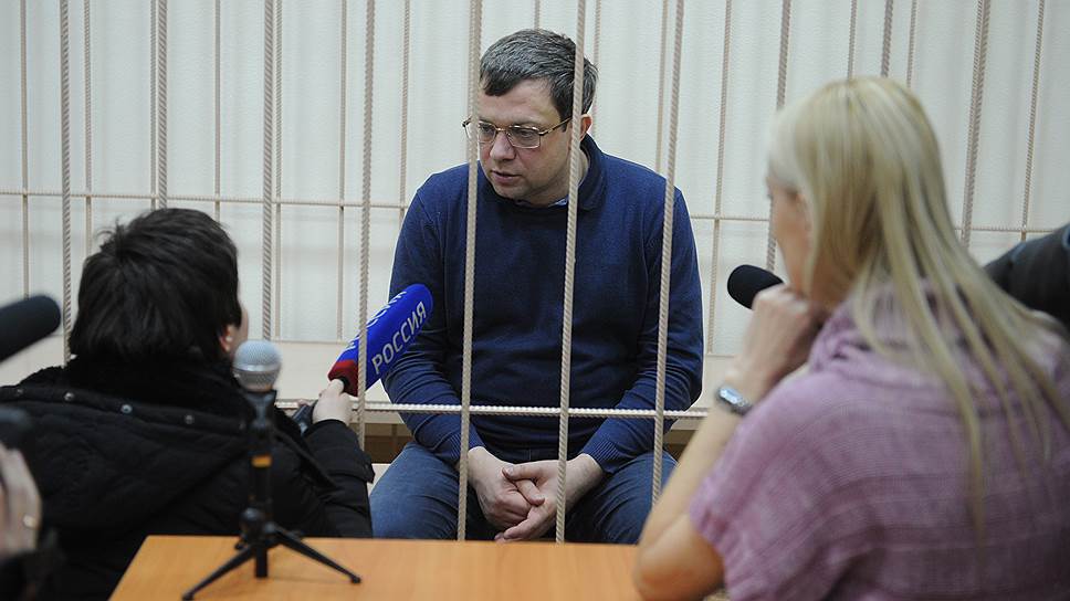 Александр Данильченко исполняющий обязанности первого заместителя губернатора Кемеровской области во время судебного заседания в Центральном районном суда города Новосибирска. 