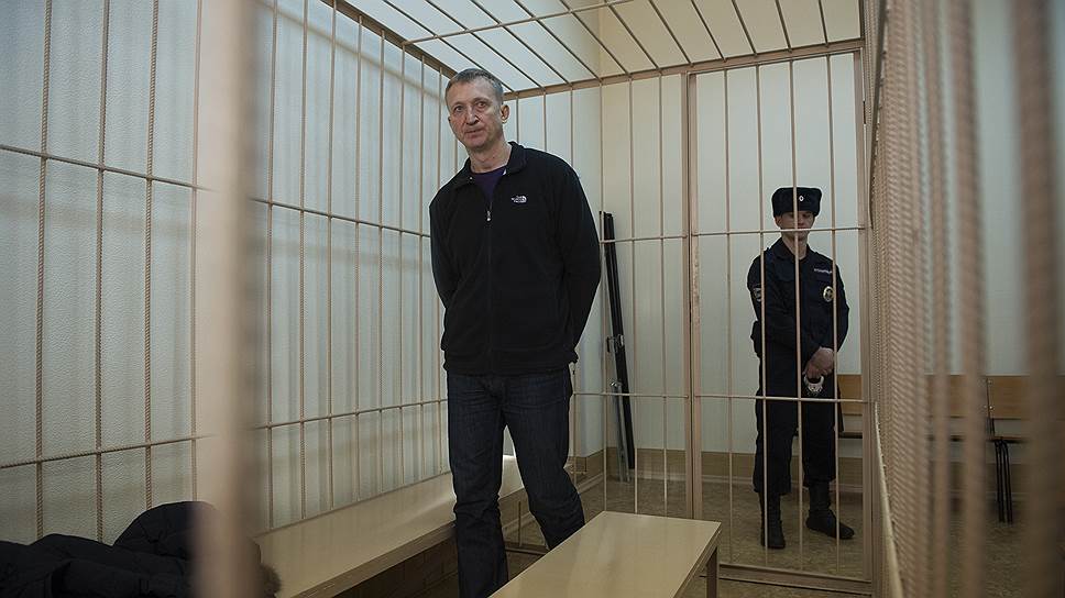 Глава управления Следственного комитета по Кемеровской области Сергей Калинкин во время судебного заседания в Центральном районном суда города Новосибирска. 