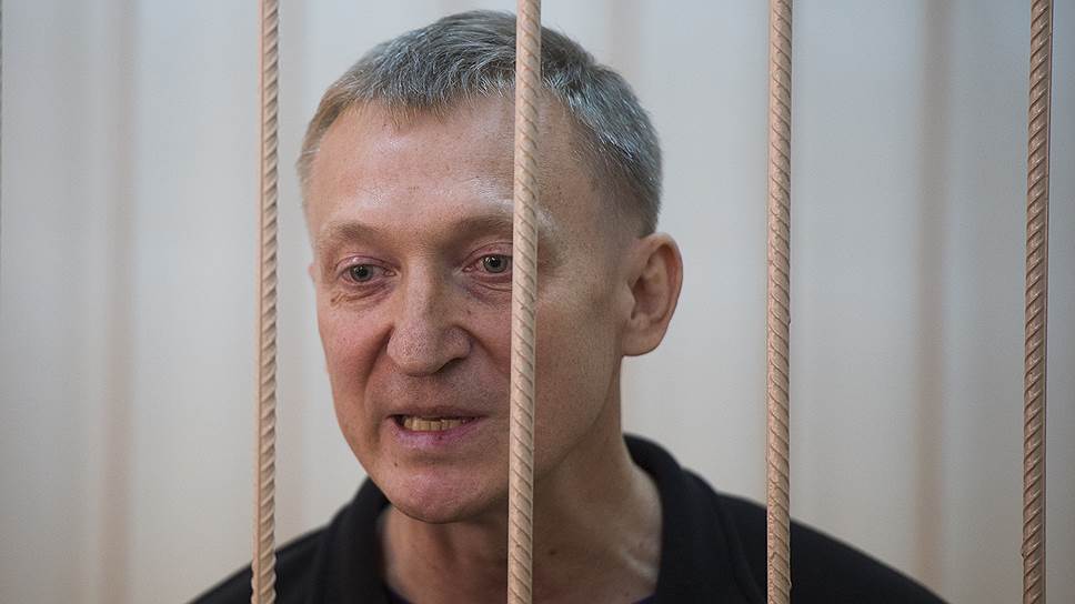 Глава управления Следственного комитета по Кемеровской области Сергей Калинкин во время судебного заседания в Центральном районном суда города Новосибирска. 