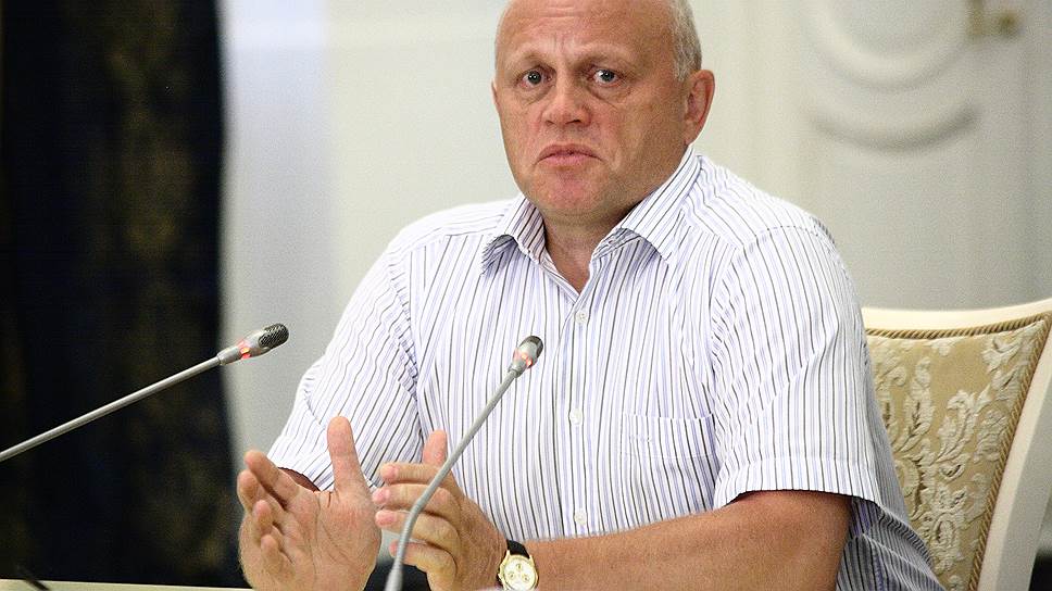 9 октября президент Владимир Путин отправил в отставку 54-летнего губернатора Омской области Виктора Назарова, который руководил регионом пять с половиной лет. В сентябре 2015 года он переизбрался на второй срок — за него было отдано более 60% голосов.