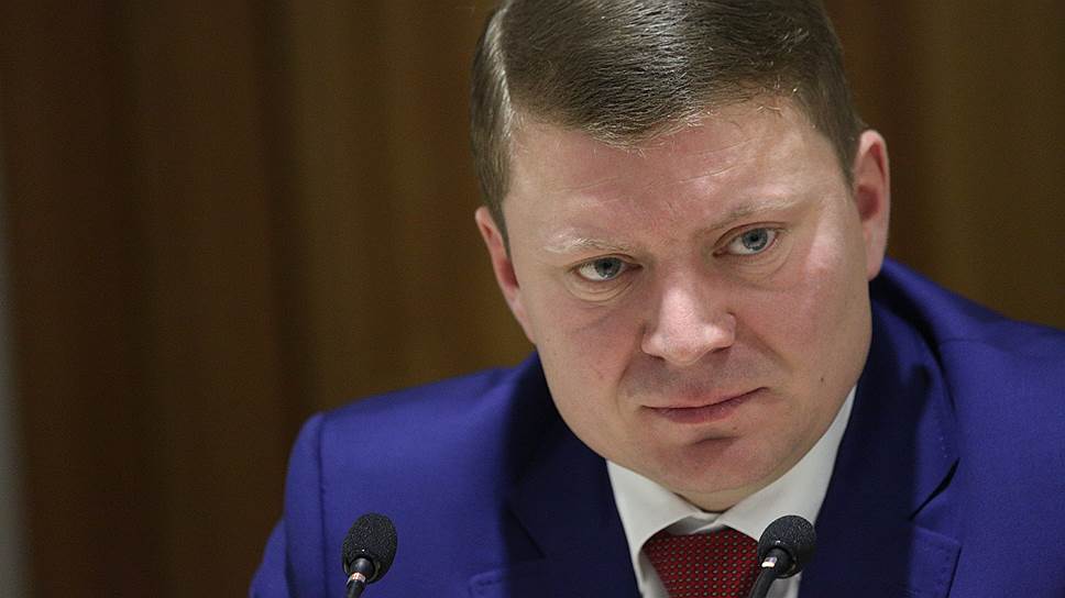 24 октября депутаты горсовета Красноярска избрали мэром 41-летнего Сергея Еремина, занимавшего должность краевого министра транспорта. За него проголосовали 23 из 29 депутатов.