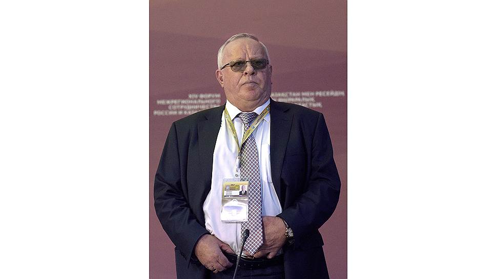 11. Глава республики Алтай Александр Бердников — 2,6 млн руб. Он владеет двумя земельными участками, жилым домом и автомобилем Toyota Land Cruiser 200. Его супруга задекларировала 1 млн руб. 
