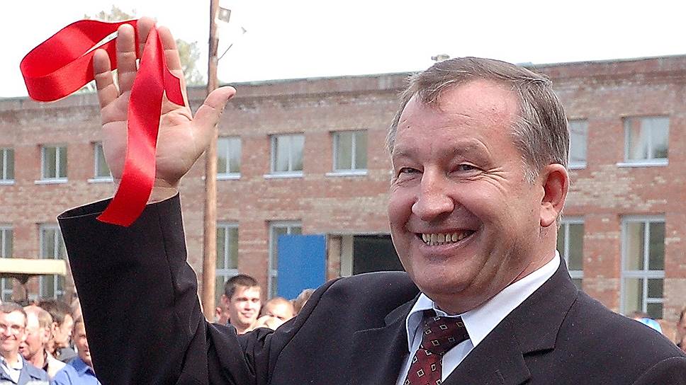 «Работа главы региона, высшего должностного лица по определению очень сложная. Я не боюсь это говорить и не хочу выставлять себя героем, но это еще и тяжелая работа по целому ряду критериев. Поверхностное, слегка коснувшись темы, решение вопросов недопустимо, потому что слишком высока цена ошибки»