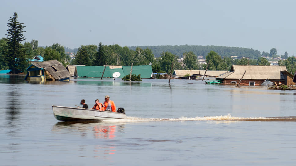 Последствия наводнения в городе Тулун Иркутской области