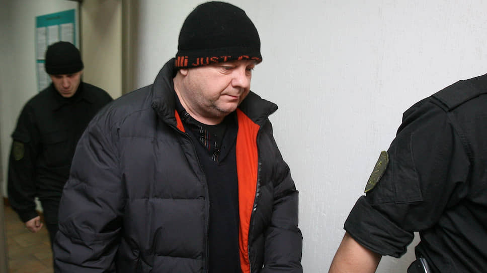 Экс-глава сибирского управления Ростехнадзора часть восьмилетнего срока в новосибирской исправительной колонии №18, где он выучился на повара. Его в 2010 году за четыре взятки на сумму 1 млн руб