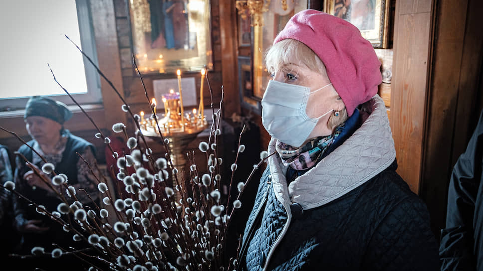 В Новосибирской области действует режим самоизоляции до 30 апреля. Гражданам рекомендуется оставаться дома и избегать большого скопления людей 
