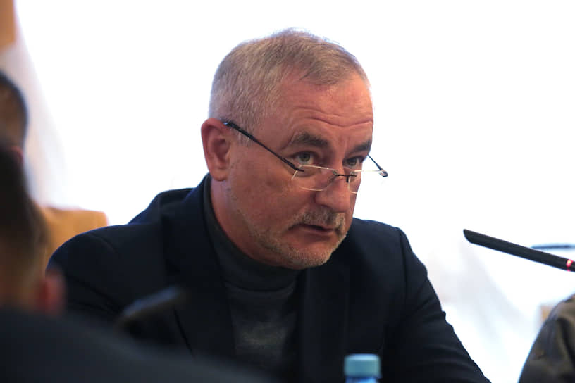 Анатолий Дашкевич покинул пост руководителя ФКУ «Управление федеральных автомобильных дорог “Прикамье”» 31 июля в связи с истечением срока действия контракта. И. о. руководителя ФКУ назначен Сергей Красильников