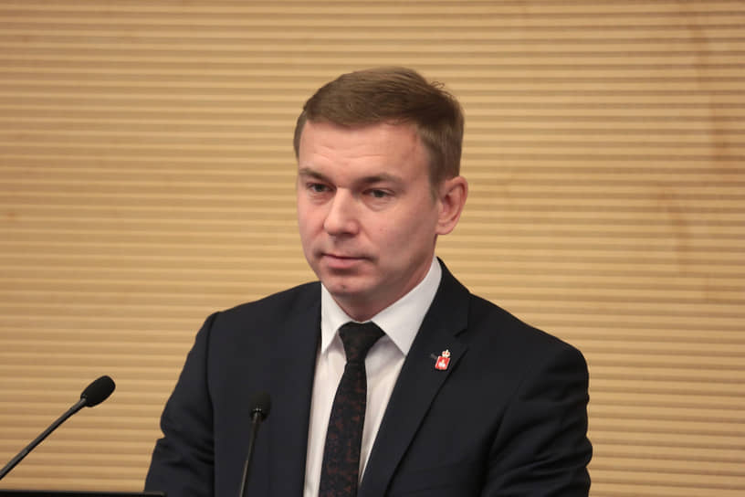 В январе правительство Пермского края покинул министр ЖКХ и благоустройства Артем Балахнин. Он возглавил функционально-целевой блок «Развитие инфраструктуры» в администрации города вместо ушедшего в отставку Игоря Субботина