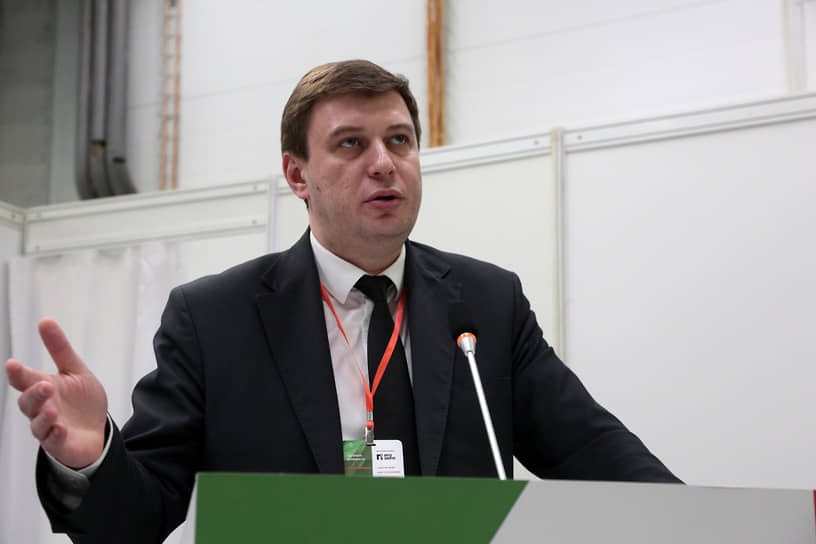 Павел Носков ушел с должности министра агропромышленного комплекса в марте 2025 года по собственному желанию. Он руководил ведомством с 2021 года. Его место заняла Анна Быкова, ранее возглавлявшая краевое агентство по развитию малого и среднего предпринимательства. Павел Носков трудоустроился в структуре бизнесмена Александра Кириленко, где занялся развитием агронаправления