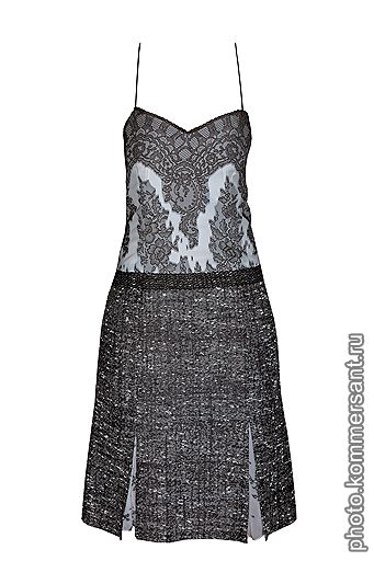 15 Платье из вискозы, шелка и полиамида Carolina Herrera «Модные люди», 61 750 руб.
