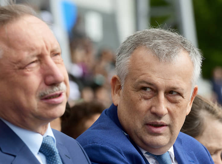 Подчиненные губернатора Петербурга Александра Беглова (слева) без энтузиазма отреагировали на предложение главы Ленобласти Александра Дрозденко об обмене памятниками