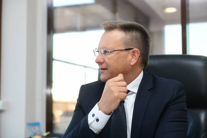 После продажи акций Ленинградской областной электросетевой компании Дмитрий Симонов разглядел инвестиционные возможности в добывающей сфере
