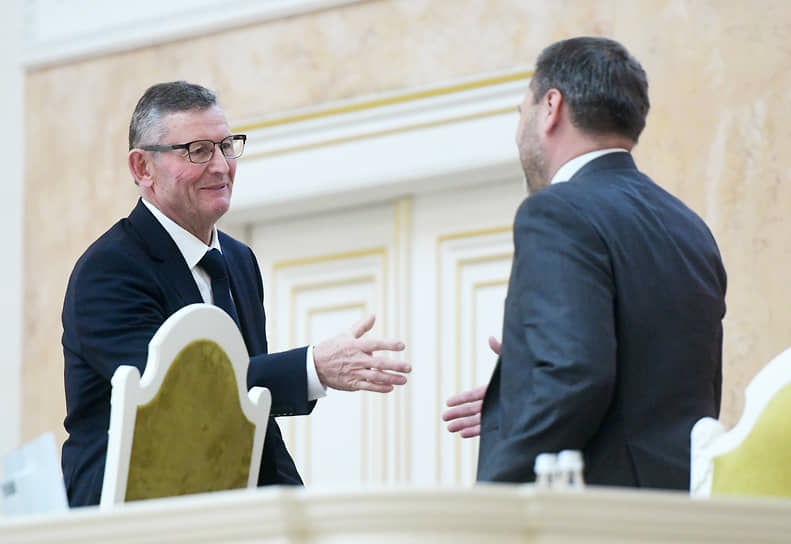Депутат от КПРФ Борис Зверев и Председатель ЗакС Санкт-Петербурга Александр Бельский 
