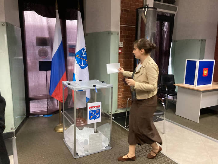 Голосование на экстерриториальном участке по адресу Санкт-Петербург, ул. Красного Текстильщика, 10-12, лит. Д