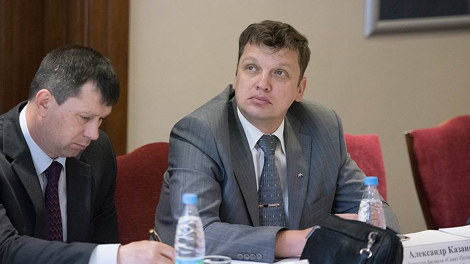 Андрей Суровцев, директор департамента розничных банковских продуктов и методологии Балтинвестбанка; Александр Казанский, директор филиала «Санкт-Петербургский» Уральского банка реконструкции и развития