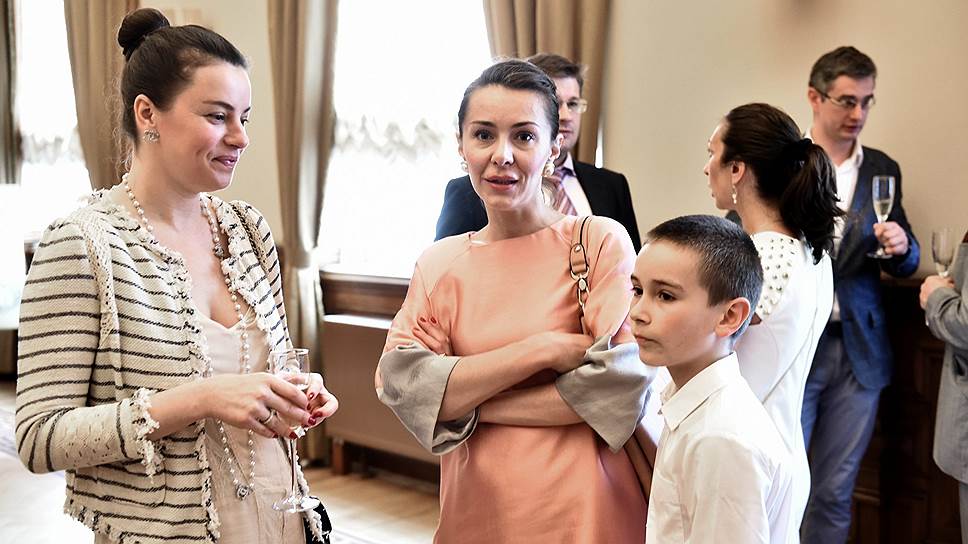 Участники предпоказа выставки Эрте в Государственном Эрмитаже 