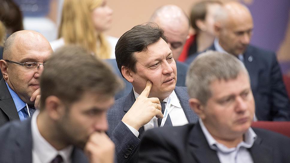 Участники панельной дискуссии «Особые экономические зоны России. Новый этап в развитии проекта и регионов» 