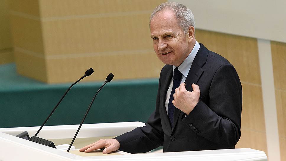 Председатель Конституционного суда России Валерий Зорькин во время пленарного заседания Совета Федерации.