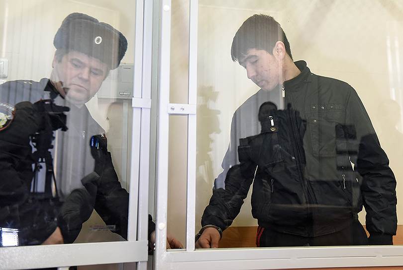 Азизбек Рустамов