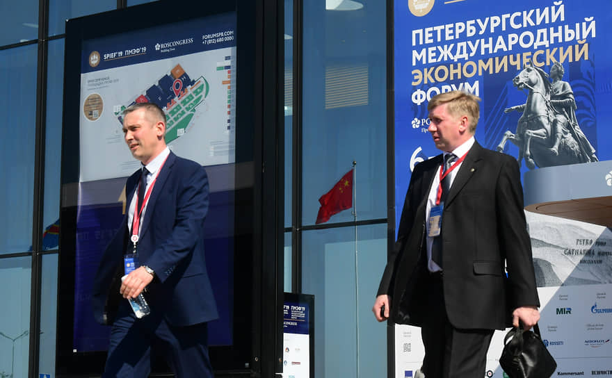 Цена участия в ПМЭФ стартовала с 1,2 млн руб., но 21 мая она выросла до 1,35 млн руб.